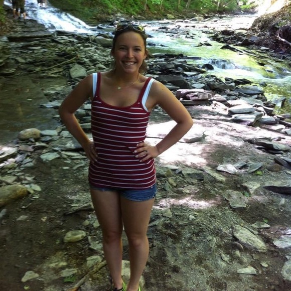 Meet your Posher, Anna - Picture 2 of 7